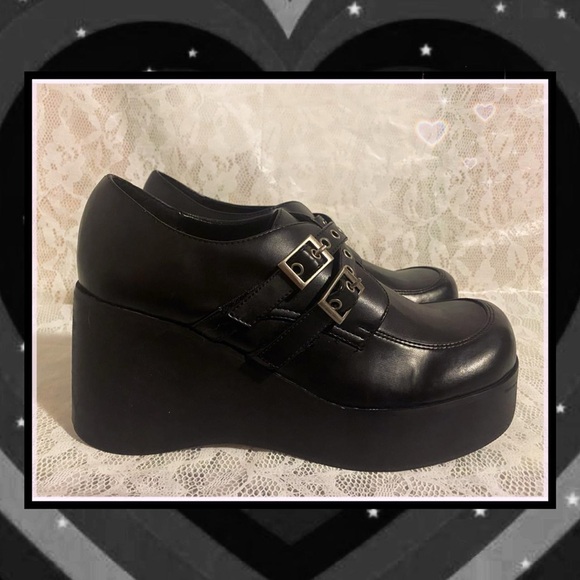 Vintage 90s Chunky Platform Buckle Loafers - Picture 2 of 3